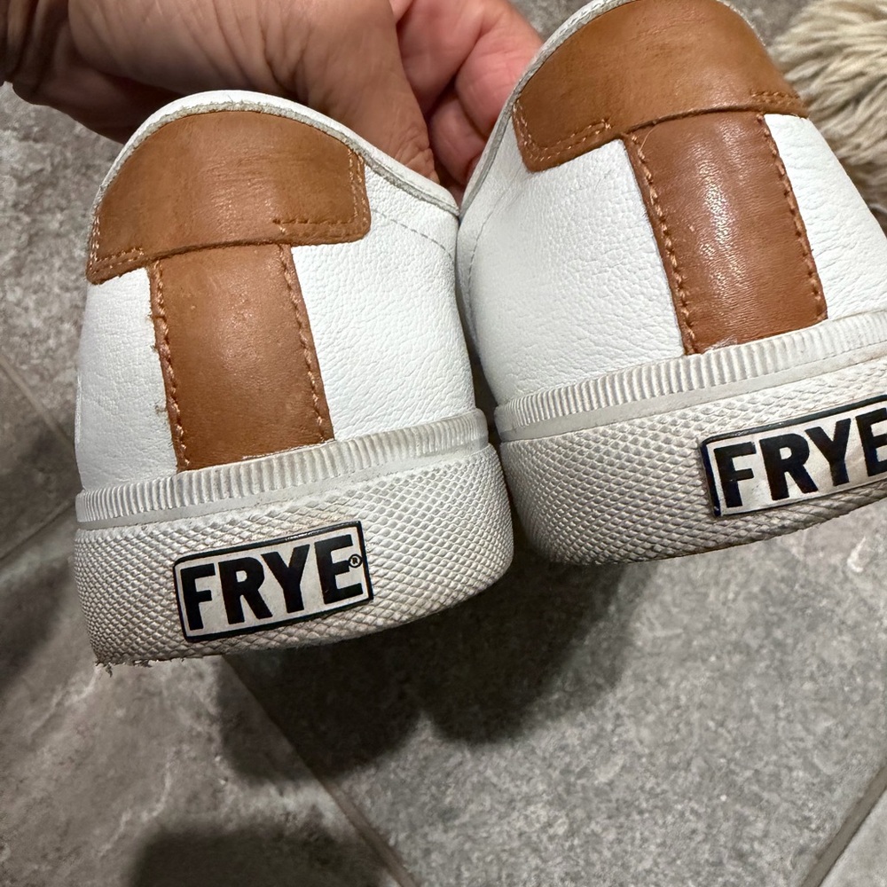 Frye Classic White Leather Lace-Up Shoes